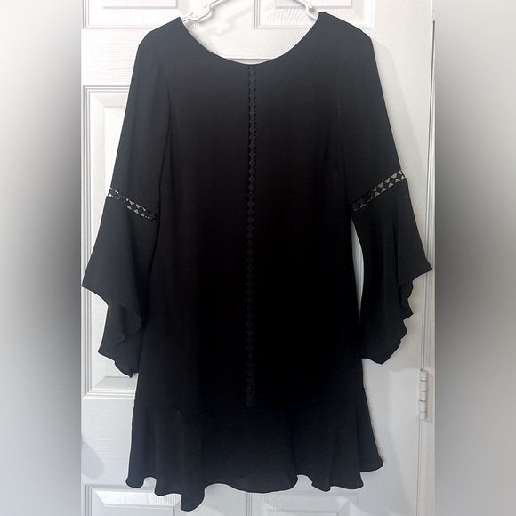 White House Black Market Dresses & Skirts - White House Black Market Black Midi Dress Size 4